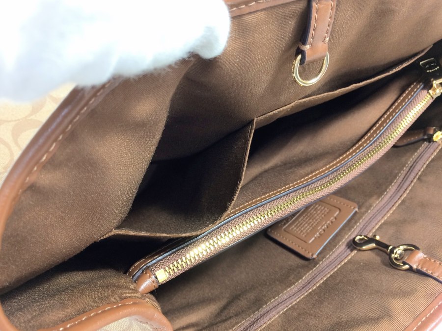 シグネチャー ショルダーバッグ PVC ブラウン F57842 【中古品】 シグネチャー ショルダーバッグ PVC ブラウン F57842 【中古品】