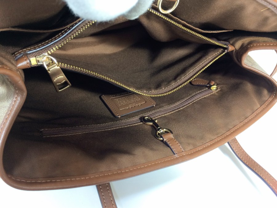 シグネチャー ショルダーバッグ PVC ブラウン F57842 【中古品】 シグネチャー ショルダーバッグ PVC ブラウン F57842 【中古品】