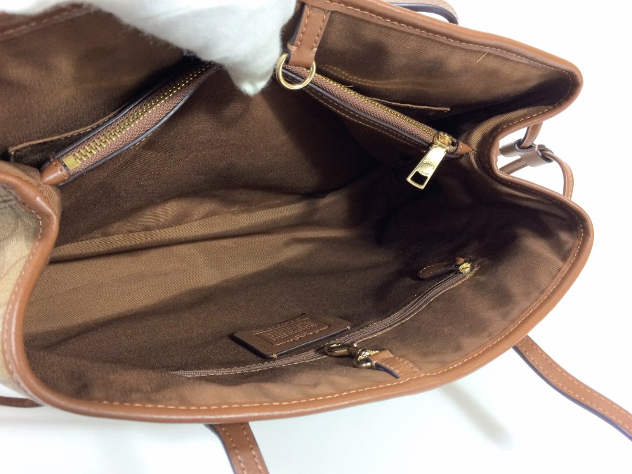 シグネチャー ショルダーバッグ PVC ブラウン F57842 【中古品】 シグネチャー ショルダーバッグ PVC ブラウン F57842 【中古品】