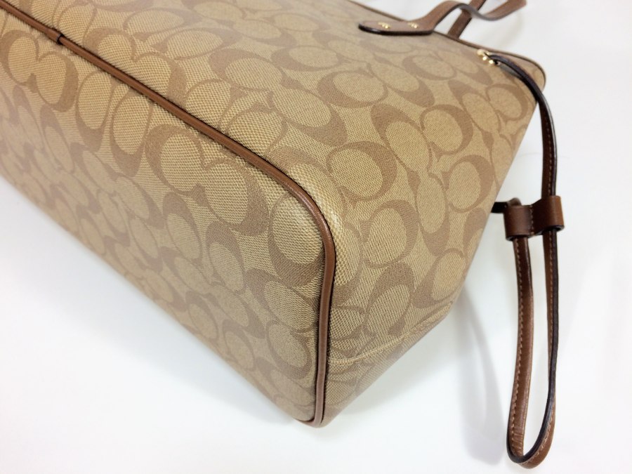 シグネチャー ショルダーバッグ PVC ブラウン F57842 【中古品】 シグネチャー ショルダーバッグ PVC ブラウン F57842 【中古品】