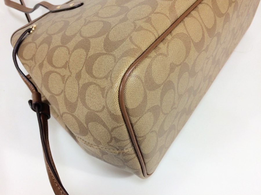 シグネチャー ショルダーバッグ PVC ブラウン F57842 【中古品】 シグネチャー ショルダーバッグ PVC ブラウン F57842 【中古品】