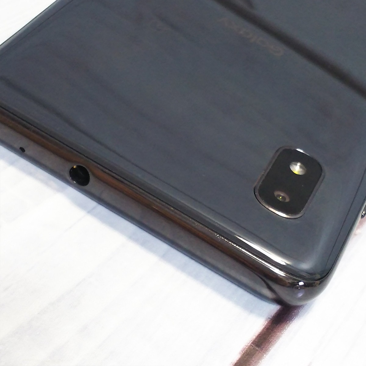【送料無料】au Galaxy A20 SCV46 Black 本体 白ロム SIMロック解除済み SIMフリー 473449