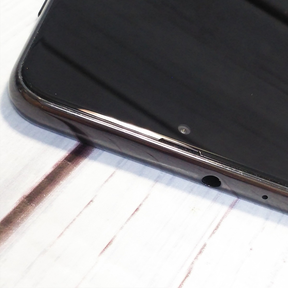 【送料無料】au Galaxy A20 SCV46 Black 本体 白ロム SIMロック解除済み SIMフリー 473449