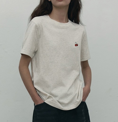 SMALL CHERRY STANDARD T-SHIRT SMALL CHERRY STANDARD T-SHIRT