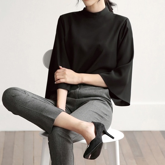 トップス ブラウス 7分袖 ベルスリーブ ハイネック プルオーバー ミディアム丈 シフォン かわいい 大人可愛い きれいめ シンプル 上品 おしゃれ かっこいい カジュアル レトロ ルーズ こなれ感