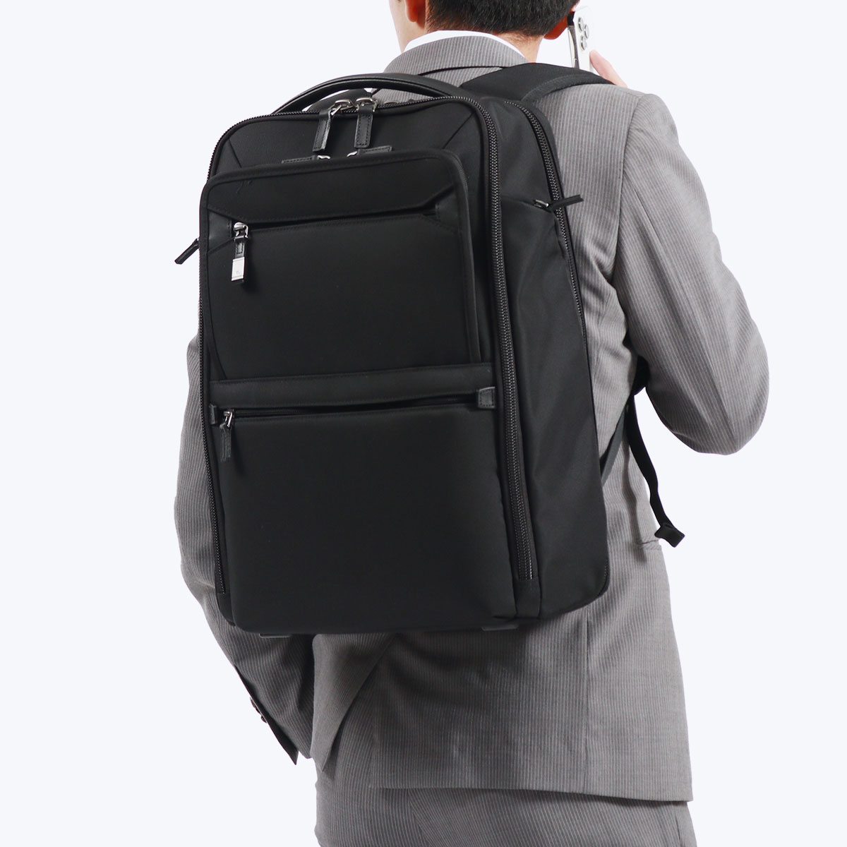 正規品5年保証 リュック メンズ ビジネスバッグ 大容量 通勤 B4 20L 2層 PC収納 15.6inch シンプル 黒 EVL-4.0 68306