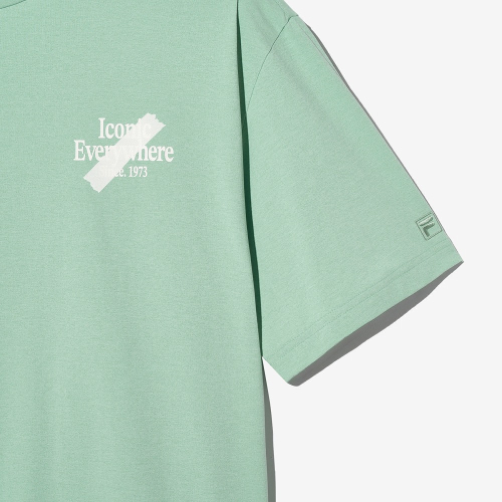 FILA クールフィーリングアイコニックグラフィックショートスリーブTシャツ (FS2RSH2106XDTM) FILA クールフィーリングアイコニックグラフィックショートスリーブTシャツ (FS2RSH2106XDTM)