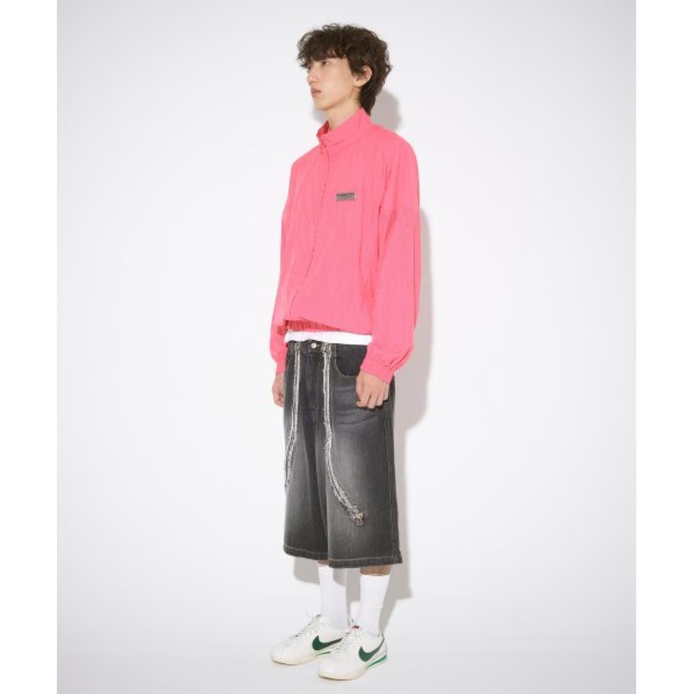 THE MUSEUM VISITOR METAL LOGO LINE RAGLAN WINDBREAKER PI