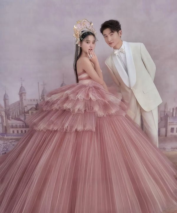 White by Vera Wang ピンクグラデーション ウェディングドレス white by vera wang vw351157 ピンクグラデーション