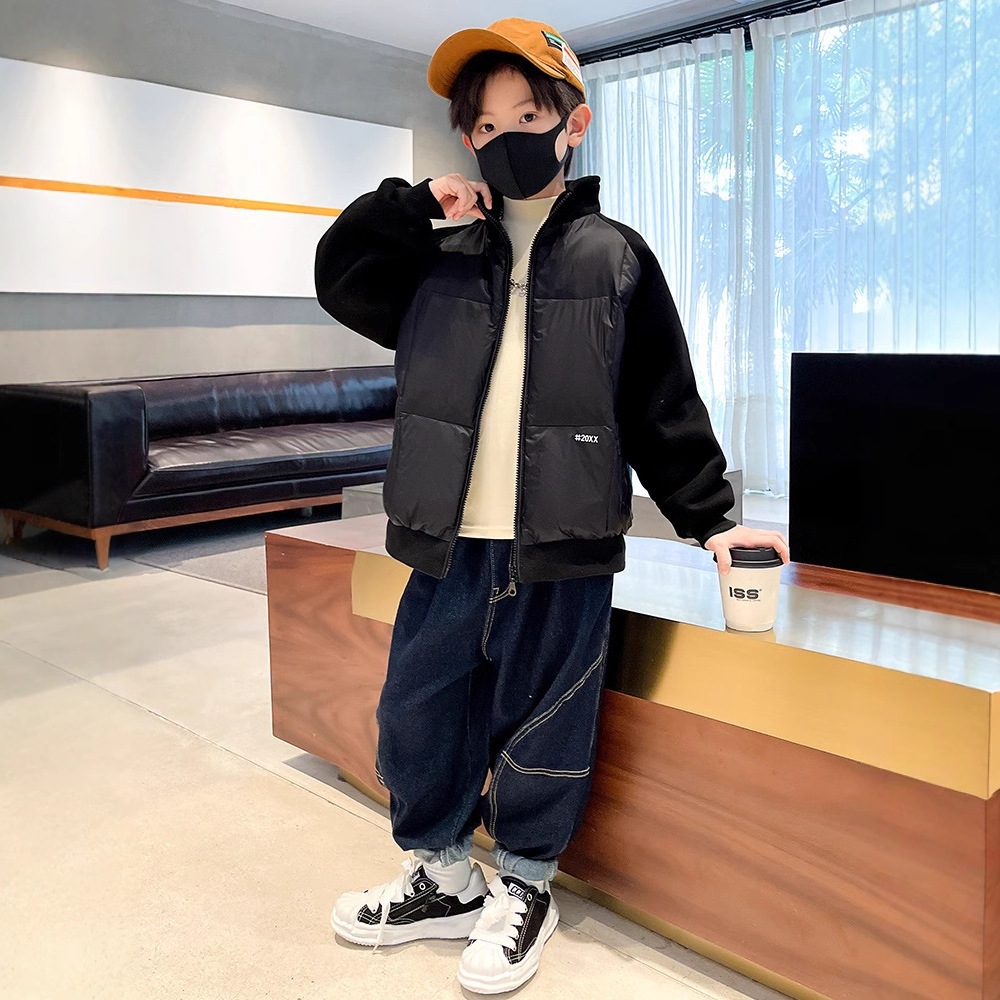 男の子ダウンジャケット2023新しい中型と大型子供用冬ショートコットンジャケット学校制服アーティファクト子供用厚みのあるキルティングジャケット 男の子ダウンジャケット2023新しい中型と大型子供用冬ショートコットンジャケット学校制服アーティファクト子供用厚みのあるキルティングジャケット