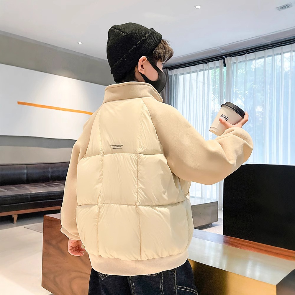 男の子ダウンジャケット2023新しい中型と大型子供用冬ショートコットンジャケット学校制服アーティファクト子供用厚みのあるキルティングジャケット 男の子ダウンジャケット2023新しい中型と大型子供用冬ショートコットンジャケット学校制服アーティファクト子供用厚みのあるキルティングジャケット