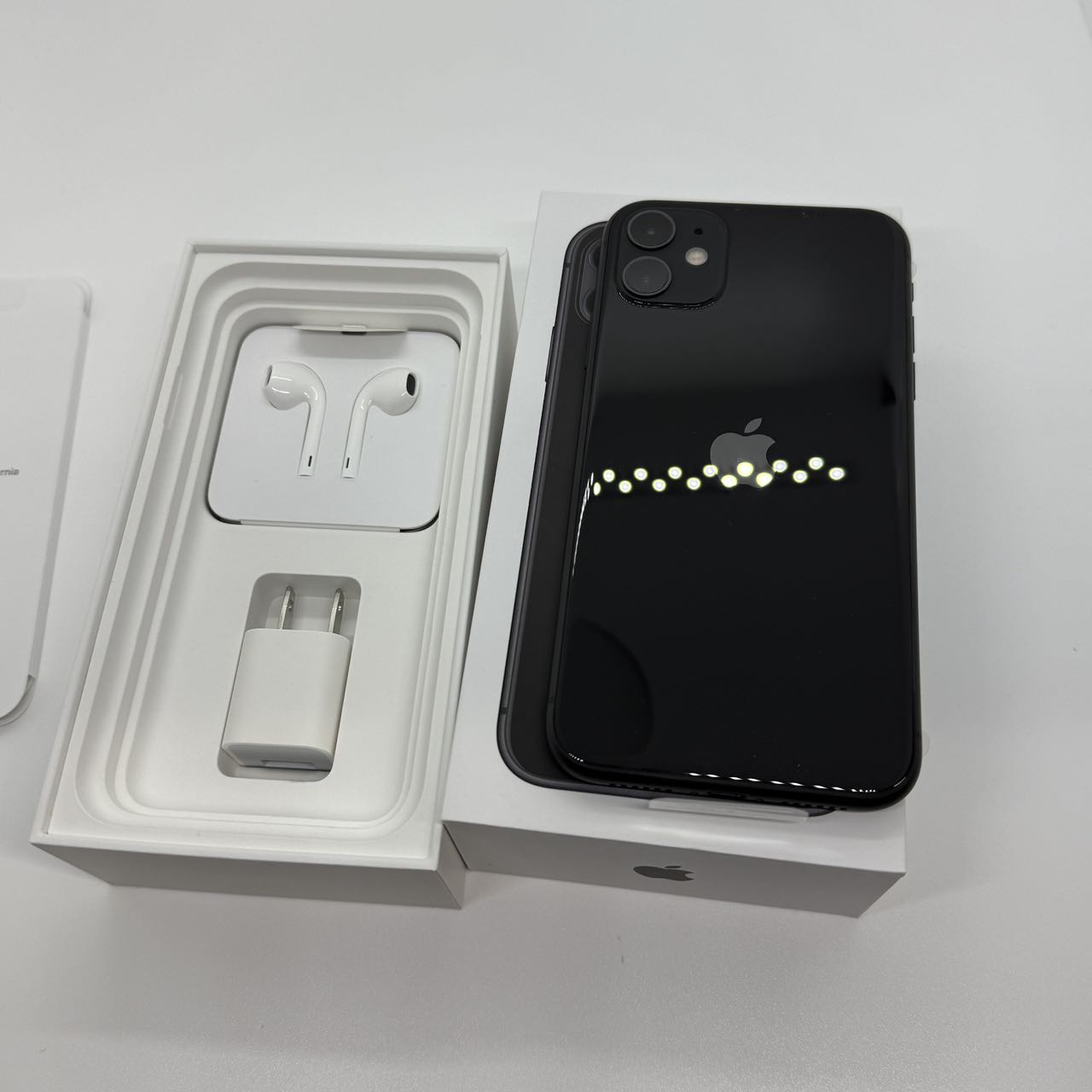 「Sランク」iPhone 11 64GB SIMフリー [ブラック] 3F952J/A