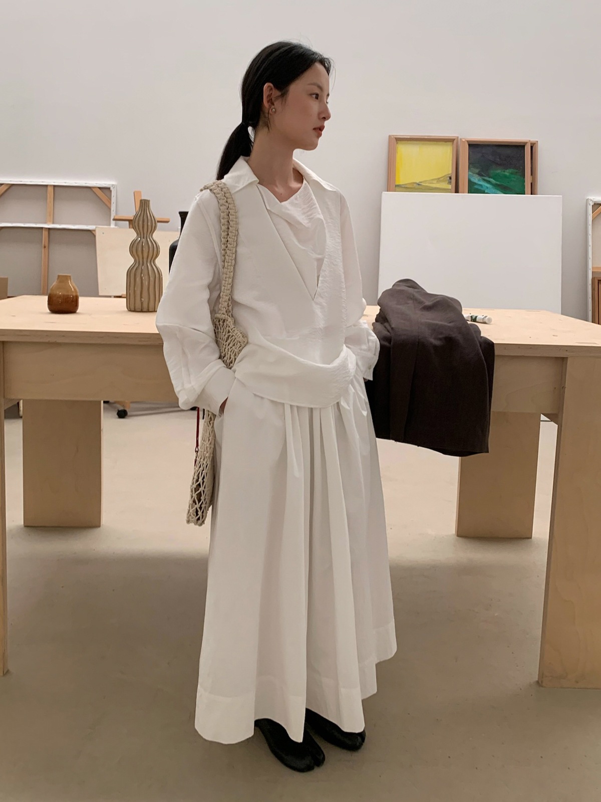 文芸感のある襟のパッチワークシャツ女性25春の新気質ゆったり系ベルトで着痩せしたトップス24639