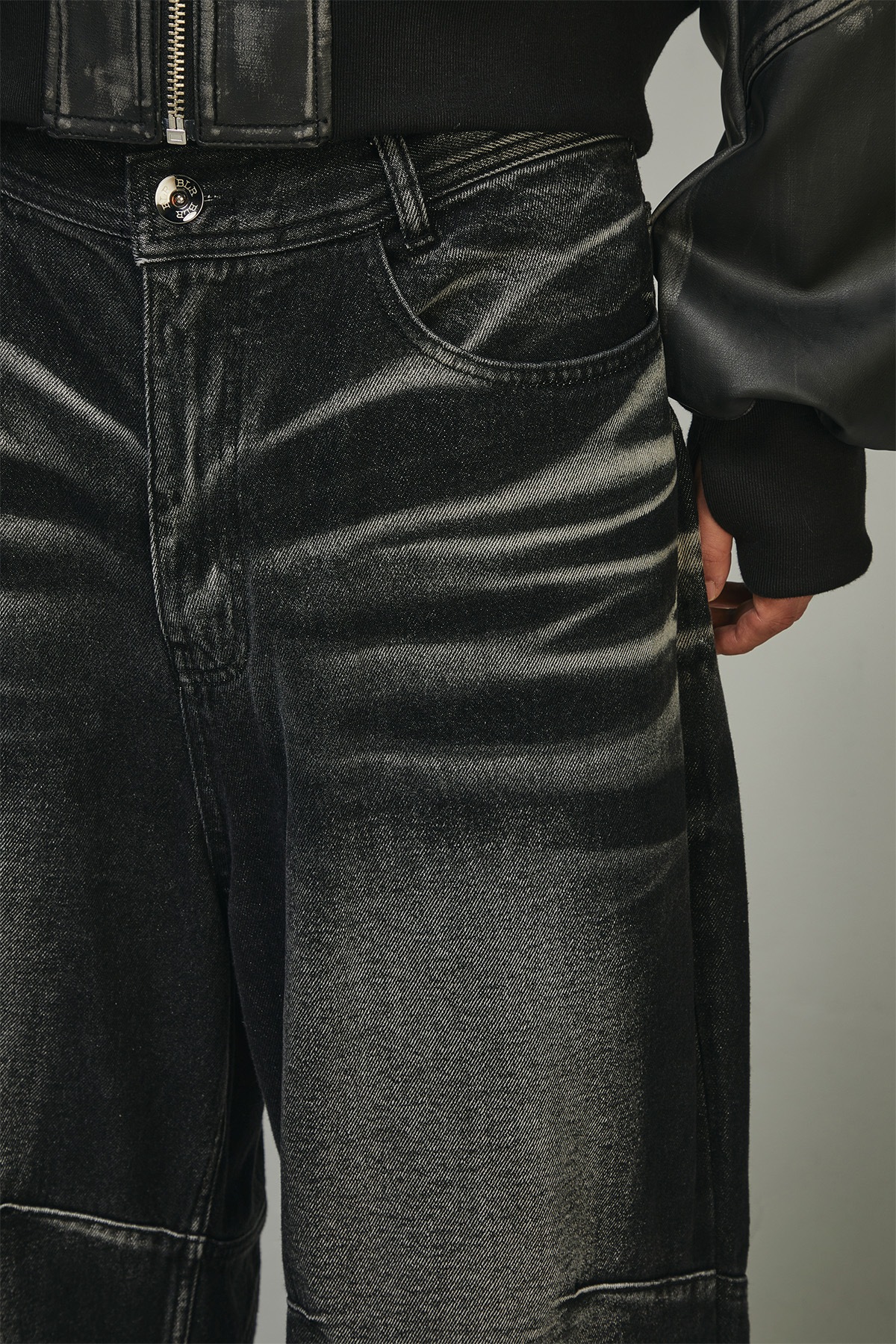 【BLR】 EMBOSSED WAVE WASHING WIDE DENIM PANTS BLACK 【BLR】 EMBOSSED WAVE WASHING WIDE DENIM PANTS BLACK