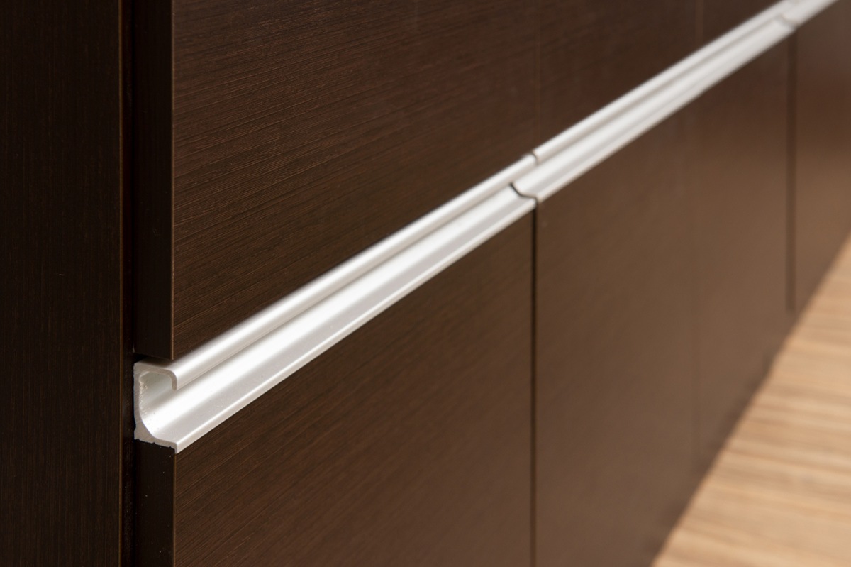 キャビネット 幅73cm 4枚扉タイプ 日本製 完成品 ラック スクエア 収納棚 リビングボード A4対応 ラインハンドル 本棚 収納 リビング収納 小物整理 国産 扉付 木製 ホワイト キャビネット 幅73cm 4枚扉タイプ 日本製 完成品 ラック スクエア 収納棚 リビングボード A4対応 ラインハンドル 本棚 収納 リビング収納 小物整理 国産 扉付 木製 ホワイト