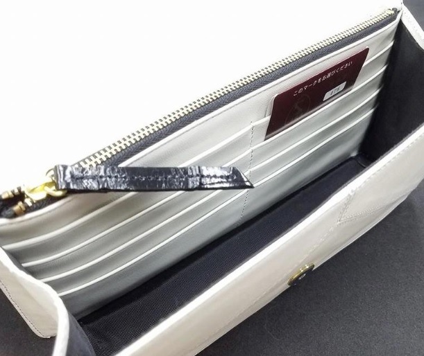 CROCODILE DS-001 DRESS CLOSET クロコダイル ドレスクローゼット クラッチバッグ/セカンドバッグ クロコダイル革/レザー 艶有ブラック/ホワイト/ゴールド CROCODILE DS-001 DRESS CLOSET クロコダイル ドレスクローゼット クラッチバッグ/セカンドバッグ クロコダイル革/レザー 艶有ブラック/ホワイト/ゴールド