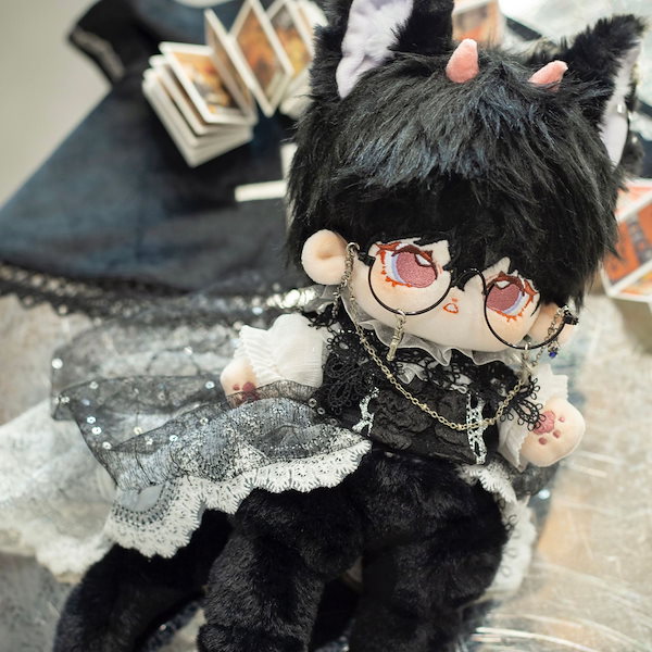 Qoo10] ウサギの耳付け男の子 ぬいぐるみ 20c