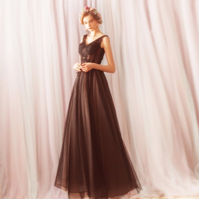 ロングドレス カラードレス パーティードレス ウェディングドレス 発表会 黒 大きいサイズ 結婚式