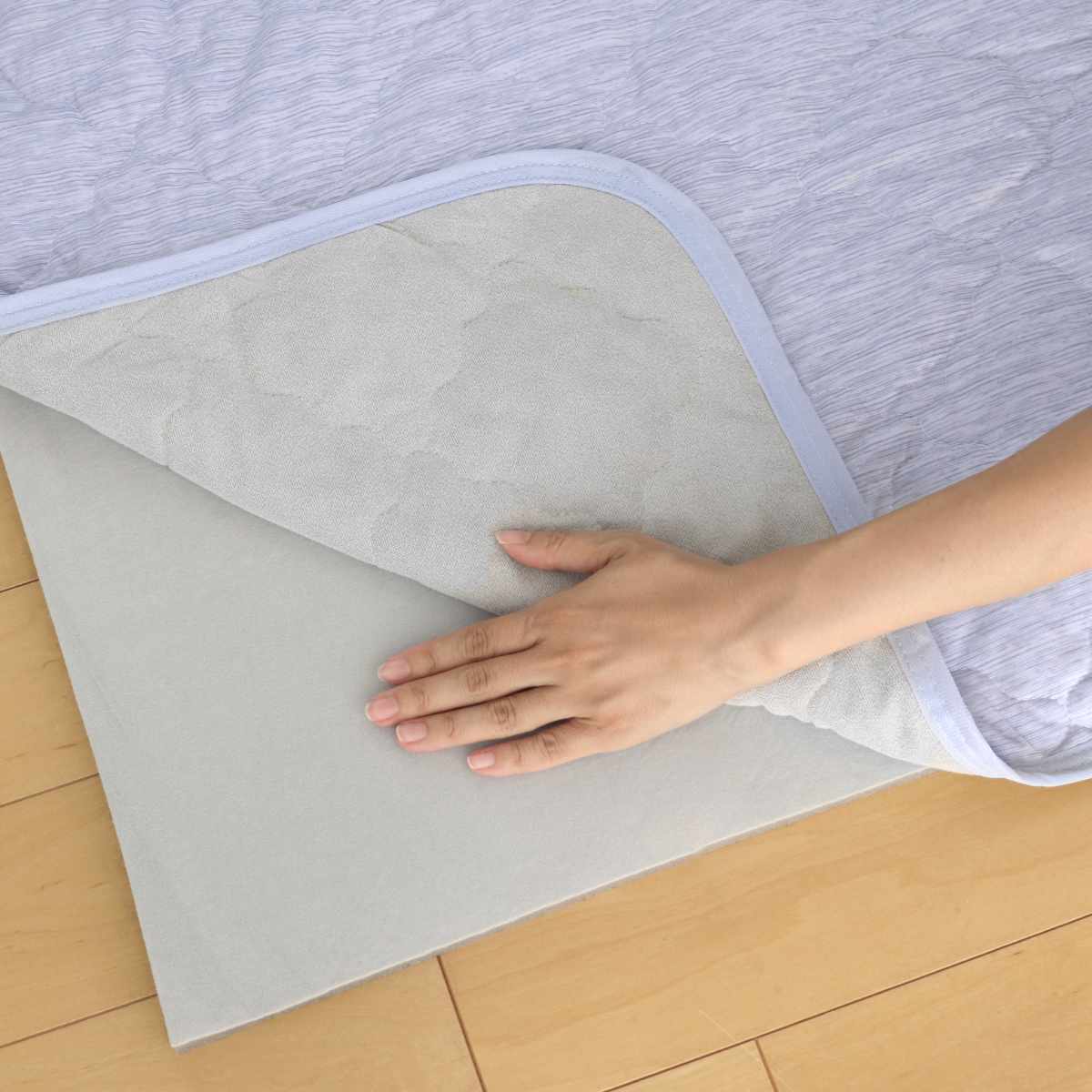ラグ ラグパット 接触冷感 ピタ―ら 185x240cm 3畳 マット ラグマット ひんやりマット 長方形 冷感生地 ズレない 単品 ひんやり 清涼感 接触冷感素材 ズレにくい 洗濯できる ラグ ラグパット 接触冷感 ピタ―ら 185x240cm 3畳 マット ラグマット ひんやりマット 長方形 冷感生地 ズレない 単品 ひんやり 清涼感 接触冷感素材 ズレにくい 洗濯できる