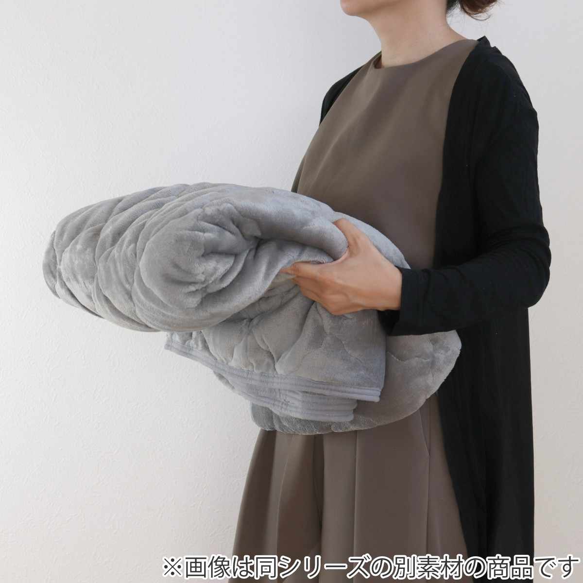 ラグ ラグパット 接触冷感 ピタ―ら 185x240cm 3畳 マット ラグマット ひんやりマット 長方形 冷感生地 ズレない 単品 ひんやり 清涼感 接触冷感素材 ズレにくい 洗濯できる ラグ ラグパット 接触冷感 ピタ―ら 185x240cm 3畳 マット ラグマット ひんやりマット 長方形 冷感生地 ズレない 単品 ひんやり 清涼感 接触冷感素材 ズレにくい 洗濯できる