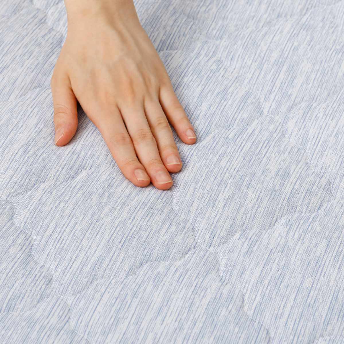 ラグ ラグパット 接触冷感 ピタ―ら 185x240cm 3畳 マット ラグマット ひんやりマット 長方形 冷感生地 ズレない 単品 ひんやり 清涼感 接触冷感素材 ズレにくい 洗濯できる ラグ ラグパット 接触冷感 ピタ―ら 185x240cm 3畳 マット ラグマット ひんやりマット 長方形 冷感生地 ズレない 単品 ひんやり 清涼感 接触冷感素材 ズレにくい 洗濯できる