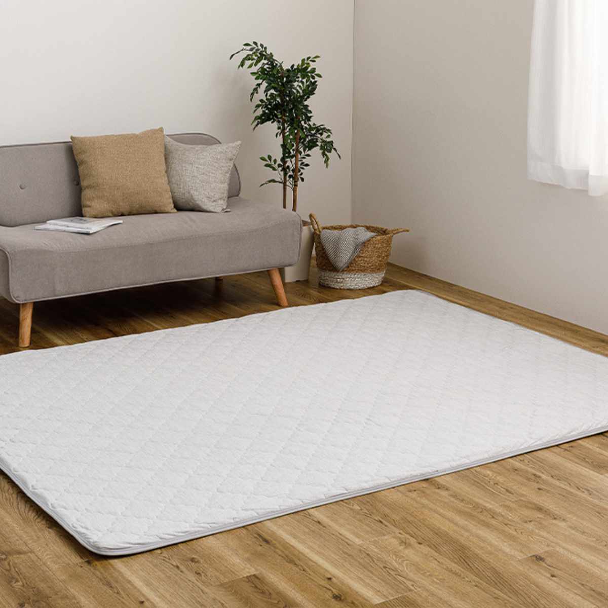 ラグ ラグパット 接触冷感 ピタ―ら 185x240cm 3畳 マット ラグマット ひんやりマット 長方形 冷感生地 ズレない 単品 ひんやり 清涼感 接触冷感素材 ズレにくい 洗濯できる ラグ ラグパット 接触冷感 ピタ―ら 185x240cm 3畳 マット ラグマット ひんやりマット 長方形 冷感生地 ズレない 単品 ひんやり 清涼感 接触冷感素材 ズレにくい 洗濯できる