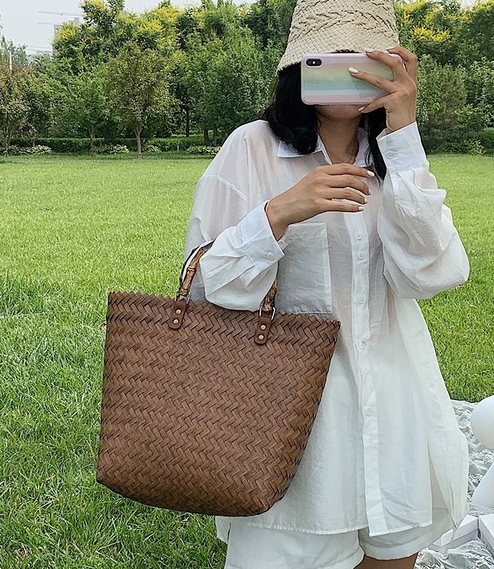 2色 ハンドバッグ かごバッグ レディース 手提げ サマーバッグ 軽量 大容量 カジュアル おしゃれ 旅行 ストラップ 大きい 大容量 大人可愛い シンプル カジュアル おしゃれ 無地 ベージュ ブラ 2色 ハンドバッグ かごバッグ レディース 手提げ サマーバッグ 軽量 大容量 カジュアル おしゃれ 旅行 ストラップ 大きい 大容量 大人可愛い シンプル カジュアル おしゃれ 無地 ベージュ ブラ