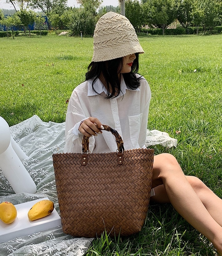 2色 ハンドバッグ かごバッグ レディース 手提げ サマーバッグ 軽量 大容量 カジュアル おしゃれ 旅行 ストラップ 大きい 大容量 大人可愛い シンプル カジュアル おしゃれ 無地 ベージュ ブラ 2色 ハンドバッグ かごバッグ レディース 手提げ サマーバッグ 軽量 大容量 カジュアル おしゃれ 旅行 ストラップ 大きい 大容量 大人可愛い シンプル カジュアル おしゃれ 無地 ベージュ ブラ