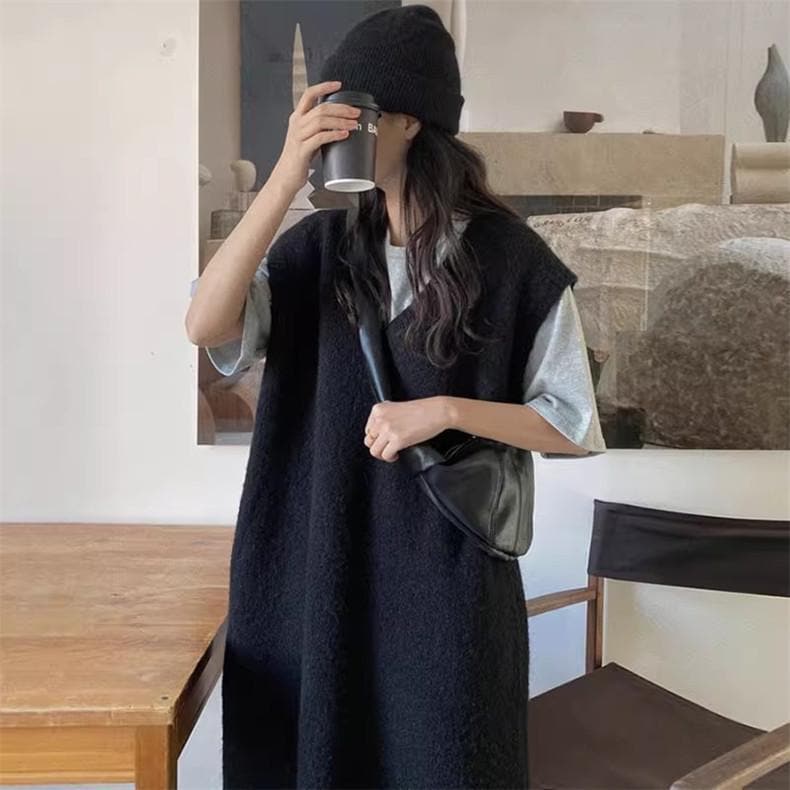 出荷が早い-ニット ロングベスト レディース ワンピース マキシ丈 ノースリーブワンピ ゆるっと大人のリラックスムード漂う 白いTシャツ別売り アイテム