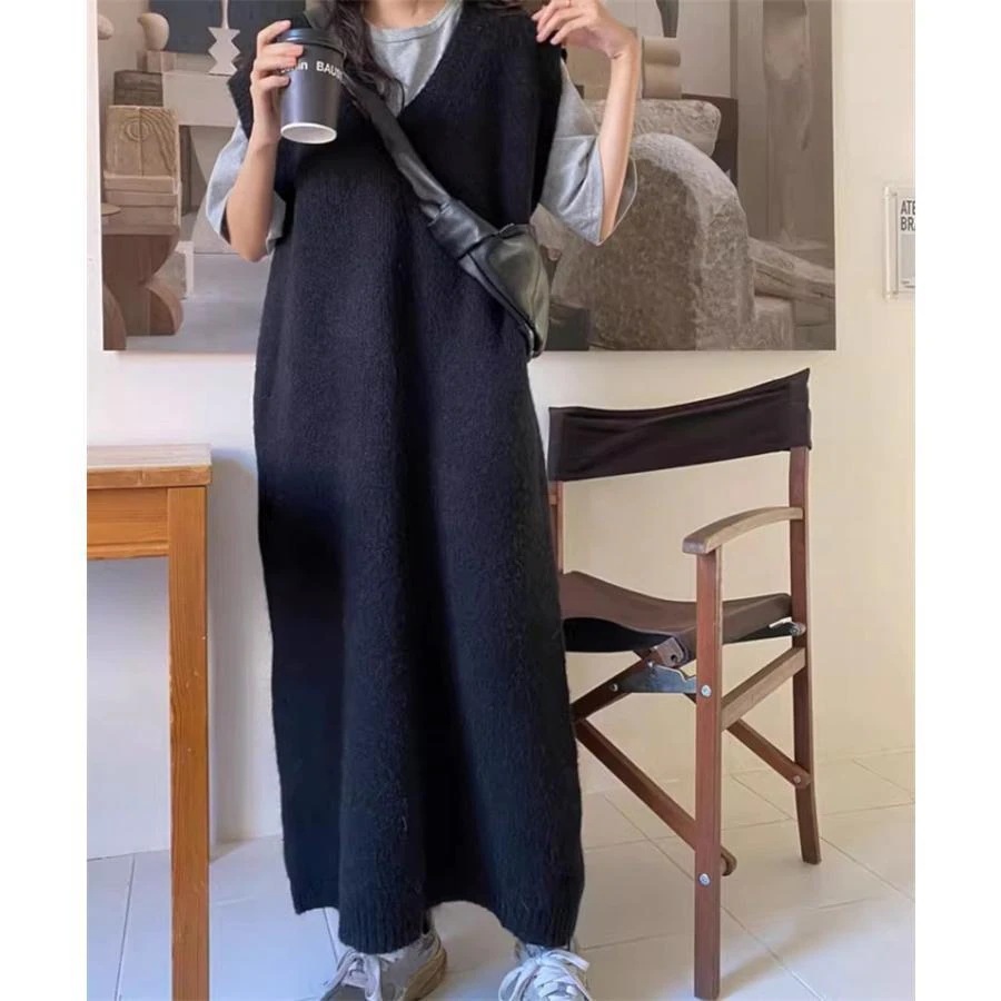 出荷が早い-ニット ロングベスト レディース ワンピース マキシ丈 ノースリーブワンピ ゆるっと大人のリラックスムード漂う 白いTシャツ別売り アイテム