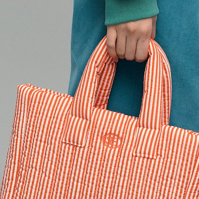 Qoo10] SIENNE 【韓国人気】カラフル パディングバッグ : バッグ