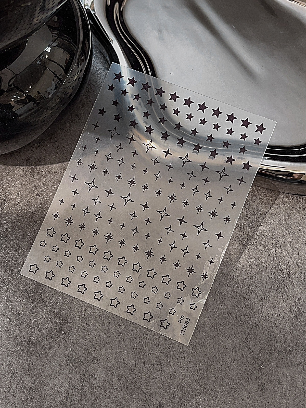 【1点ご購入 で10点プレゼントいたします】金の星ネイルシールシンプルでかわいいポップなデコレーションシール