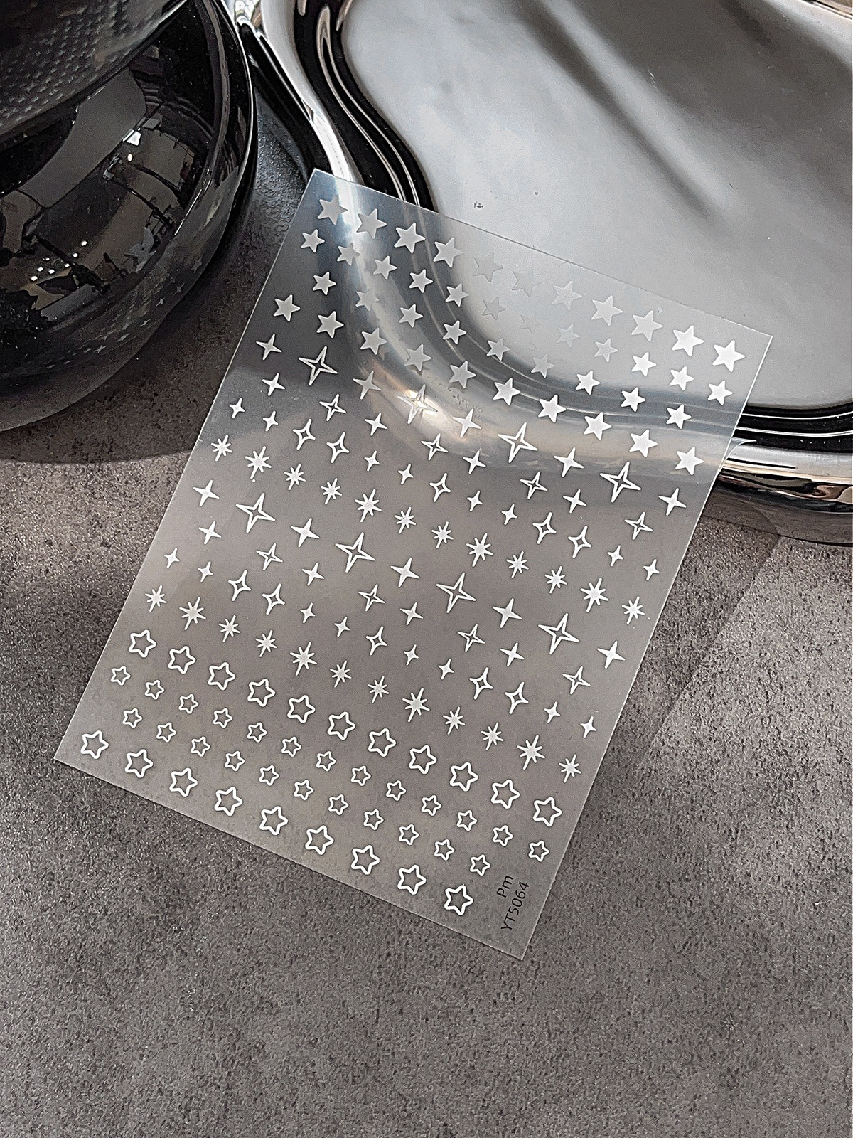 【1点ご購入 で10点プレゼントいたします】金の星ネイルシールシンプルでかわいいポップなデコレーションシール