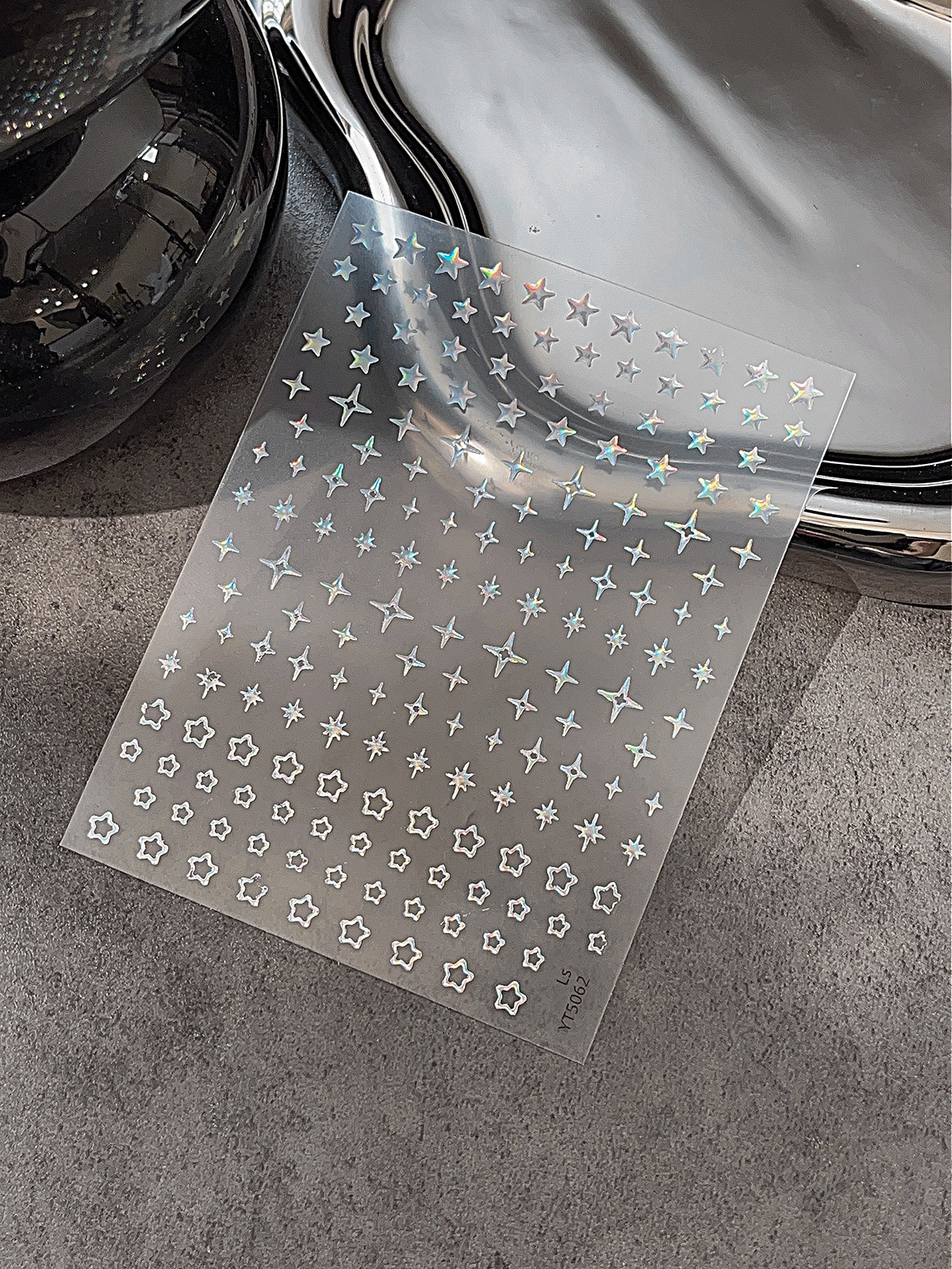 【1点ご購入 で10点プレゼントいたします】金の星ネイルシールシンプルでかわいいポップなデコレーションシール