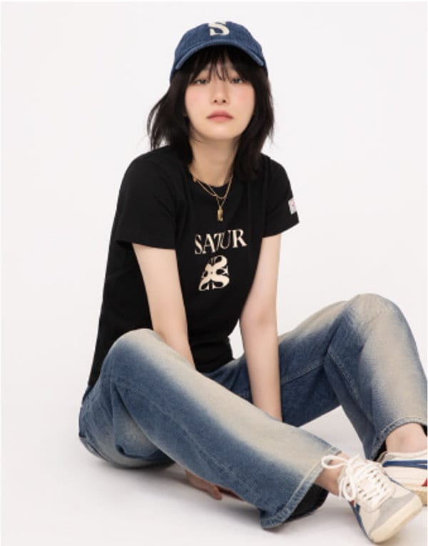 Qoo10] SATUR [세터] クラシック ロゴ Tシャツ ク