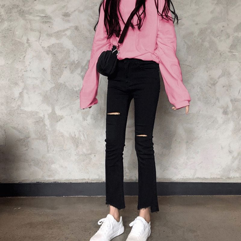 ダメージジーンズ スキニーパンツ ジーンズの女子学生は背が高くて腰がゆったりして痩せているフレアーパンツ ダメージジーンズ スキニーパンツ ジーンズの女子学生は背が高くて腰がゆったりして痩せているフレアーパンツ