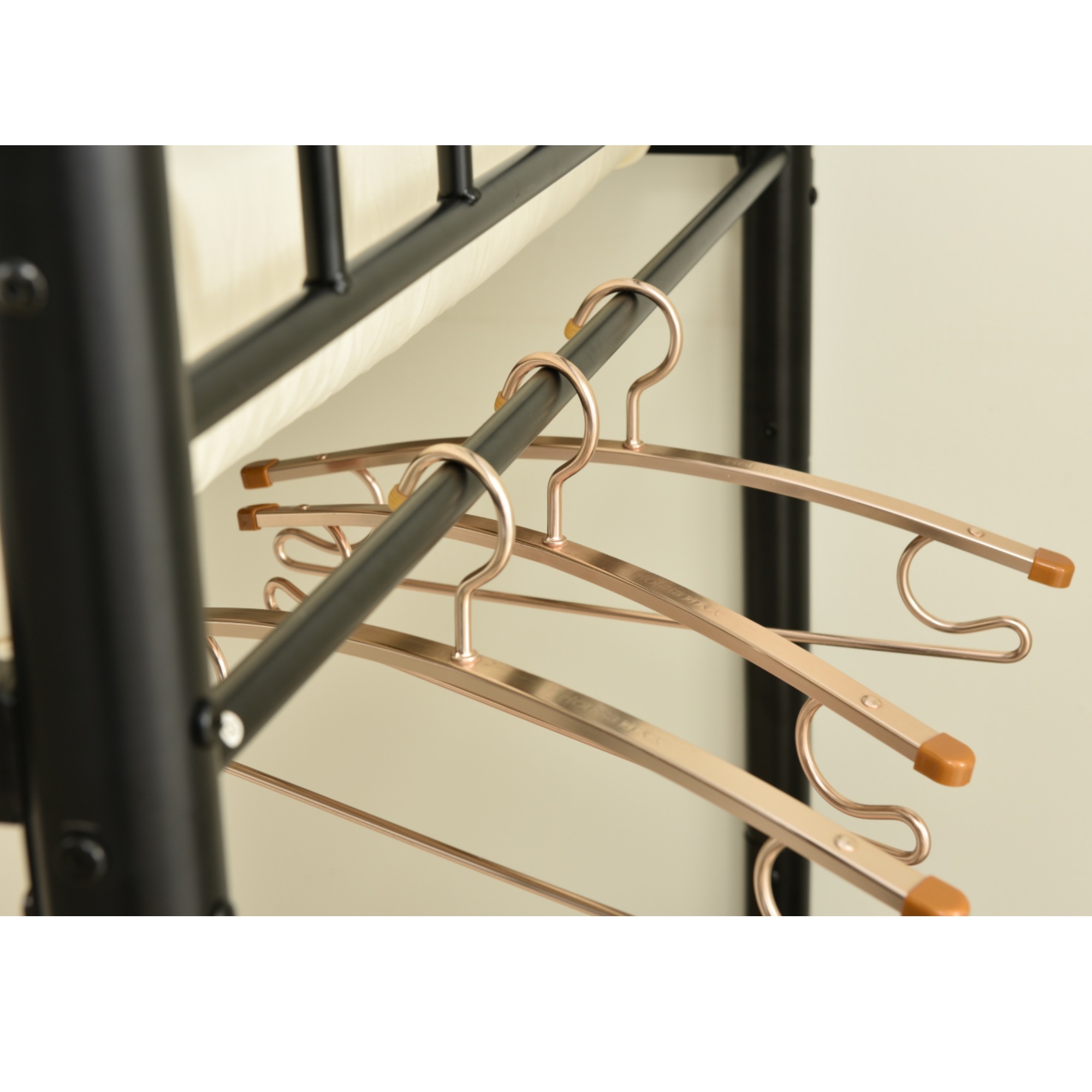 452【新作】【ブラック】三段ベッドチール 耐震 ベッド シングル 分離可能 パイプベッド パイプ 金属製 頑丈 垂直はしご 業務用 社員寮 学生寮465 452【新作】【ブラック】三段ベッドチール 耐震 ベッド シングル 分離可能 パイプベッド パイプ 金属製 頑丈 垂直はしご 業務用 社員寮 学生寮465