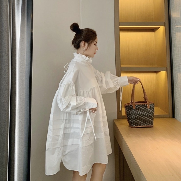 ワンピース ミニ丈 長袖 レディース 春 無地 ホワイト ブラック 2色展開 フリルネック フレア ボリューム袖 体型 カバー イベント 休日 お出かけ デート ファッション おしゃれ ガー 普段使い ワンピース ミニ丈 長袖 レディース 春 無地 ホワイト ブラック 2色