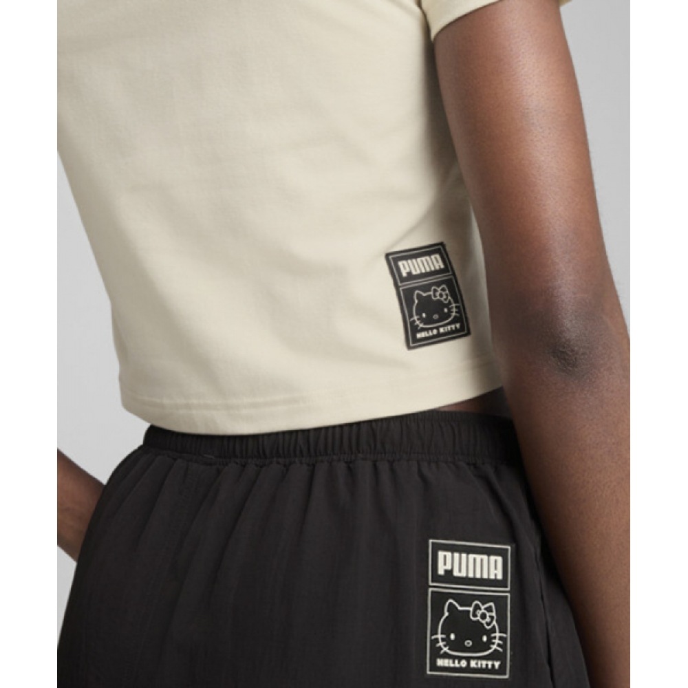 PUMA プーマ x ハローキティ グラフィック ベイビー ティ - アルパインスノー / 631613-87 PUMA プーマ x ハローキティ グラフィック ベイビー ティ - アルパインスノー / 631613-87