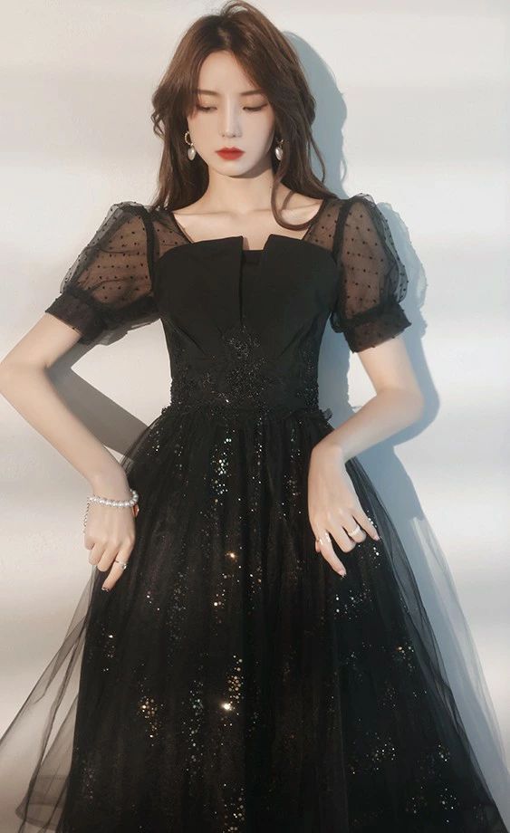 レア商品小さいサイズ ラメ ミディアム 成人式 ファッション Aライン 膝下 3L 透け感 結婚式 エレガント 黒 シンプル 20代 30代 フレア 二次会 4L パーティードレス 大きいサイズ 袖あ