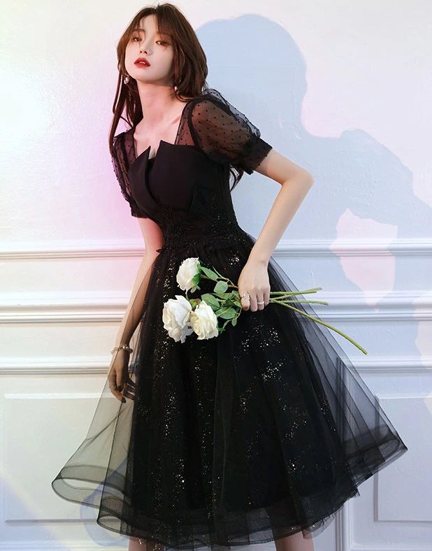 レア商品小さいサイズ ラメ ミディアム 成人式 ファッション Aライン 膝下 3L 透け感 結婚式 エレガント 黒 シンプル 20代 30代 フレア 二次会 4L パーティードレス 大きいサイズ 袖あ