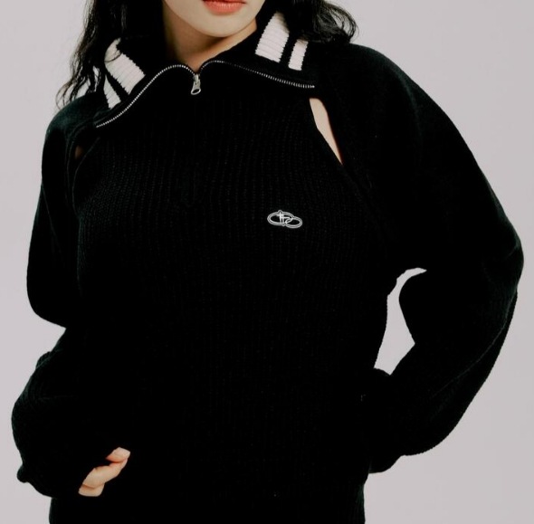 ROMANTIC CROWN】 SPORTY LINE KNIT HALF ZIP UP ニット