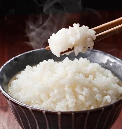 新潟県産　つきあかり 無洗米 30kg 令和６年産 新潟産 米30kg 無洗米３０キロ 美味しいお米 産地直送 農家の米 コシヒカリの郷小出農場