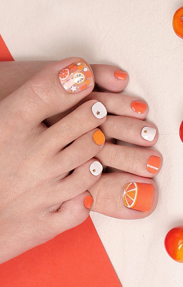 Qoo10] ジニピン 貼るだけ ジェルネイルシール フット【フ