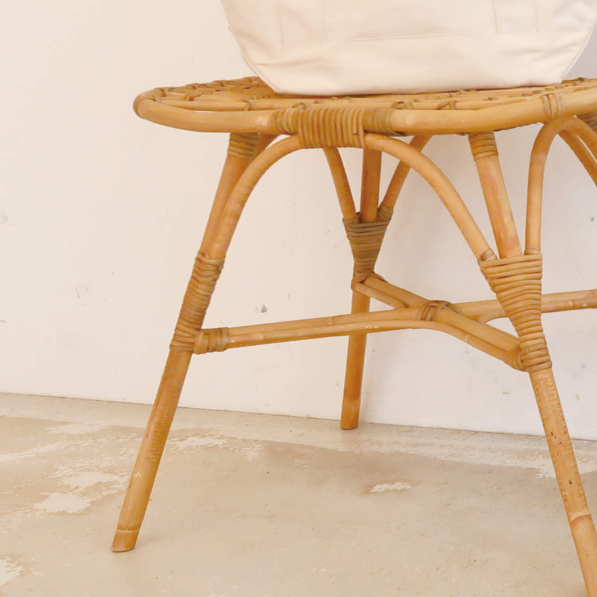 JUGLAS レクトスツール ラタン 高さ41cm 籐 ユグラ スツール ベンチ イス ラタン家具 腰掛 ラタン製 完成品 チェア 軽量 コンパクト 玄関 籐家具 1人掛 インテリア