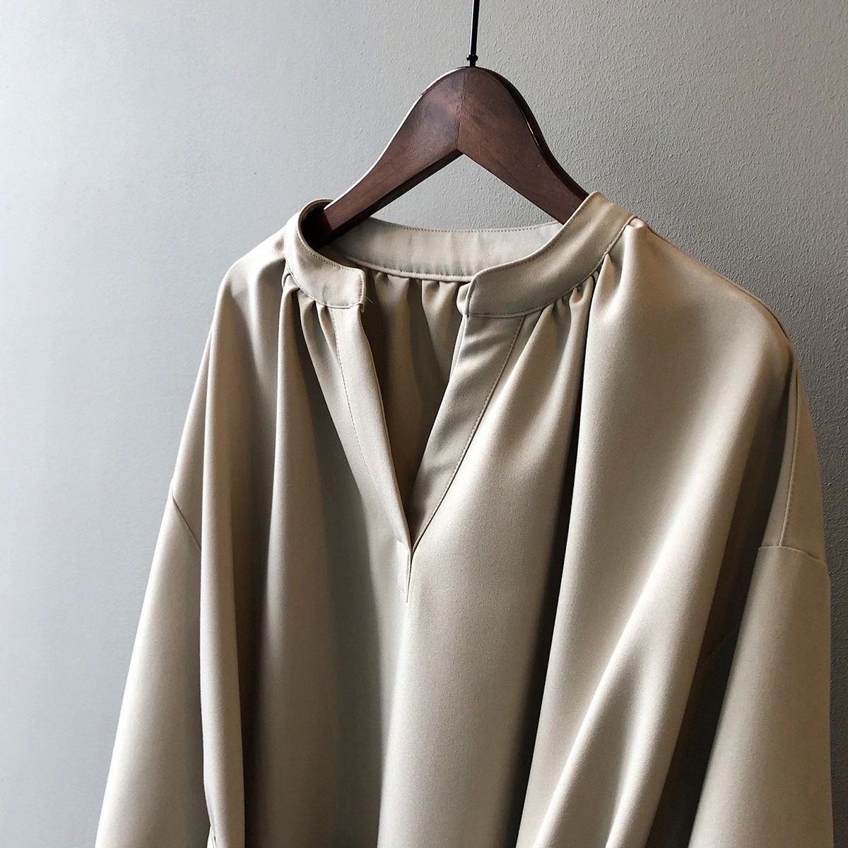 2024新作 高級感 長袖ワンピース レディース 気質 Vネック着痩せ ロングワンピース 大人 通勤 お洒落 韓国 ワンピース ウエスト引き締め 着痩せ ドレス 韓国 2024新作 高級感 長袖ワンピース レディース 気質 Vネック着痩せ ロングワンピース 大人 通勤 お洒落 韓国 ワンピース ウエスト引き締め 着痩せ ドレス 韓国