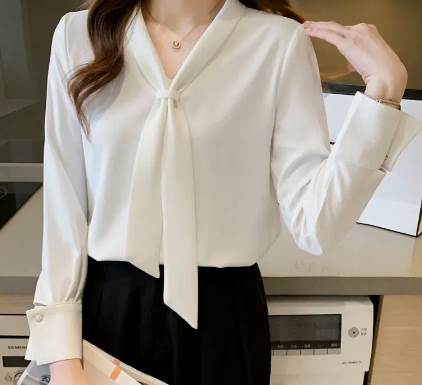 トップス ブラウス カットソー プルオーバー 袖あり 長袖 Vネック スリム ストレート リボン 大人可愛い きれいめ シンプル 上品 おしゃれ お洒落 大人女子 こなれ感 エレガント 存在感 フォー
