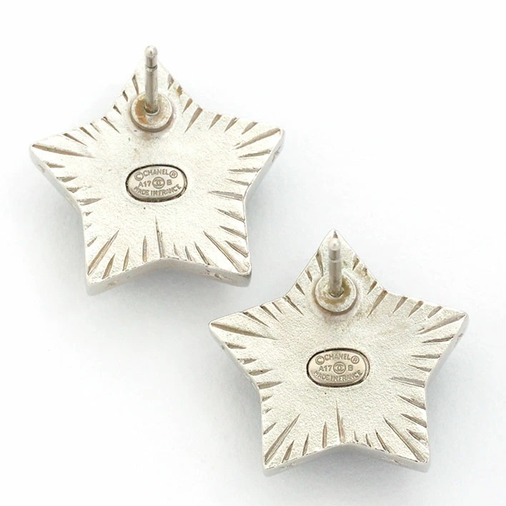 【美品】シャネル ココマーク スターモチーフ スタッドタイプ プラスチック/樹脂 【ピアス】 【美品】シャネル ココマーク スターモチーフ スタッドタイプ プラスチック/樹脂 【ピアス】