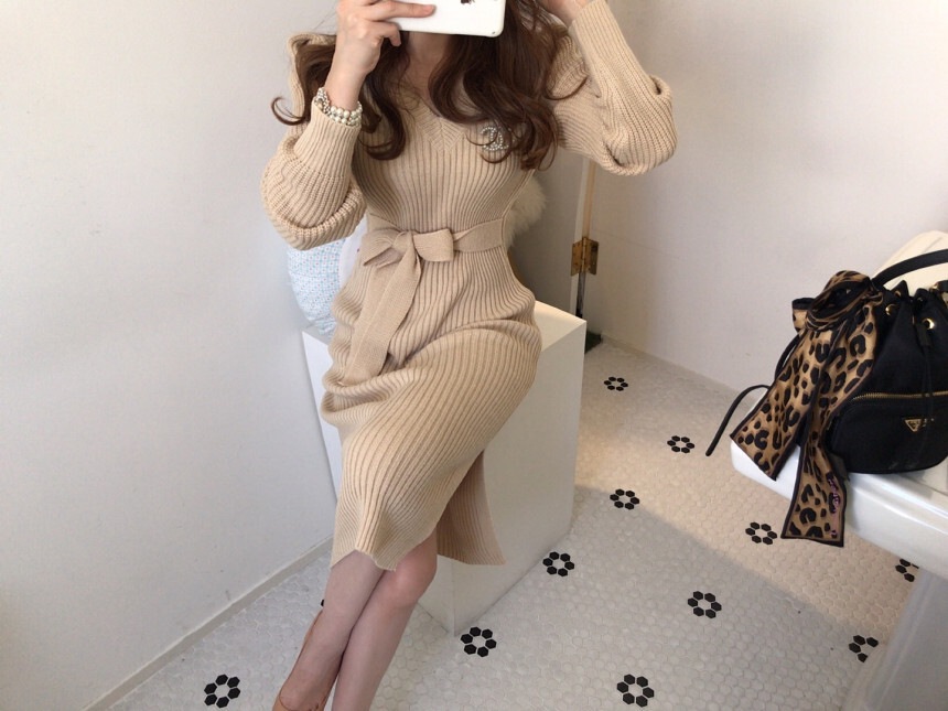 3色 ワンピース 長袖 秋冬 きれいめ ワンピドレス タイトスカート ニットスカート ひざ丈 ミモレ丈 萌袖 深 Vネック 襟なし スリム タイト 細身 マーメイド ウエストマーク ウエストリボン 色 3色 ワンピース 長袖 秋冬 きれいめ ワンピドレス タイトスカート ニットスカート ひざ丈 ミモレ丈 萌袖 深 Vネック 襟なし スリム タイト 細身 マーメイド ウエストマーク ウエストリボン 色