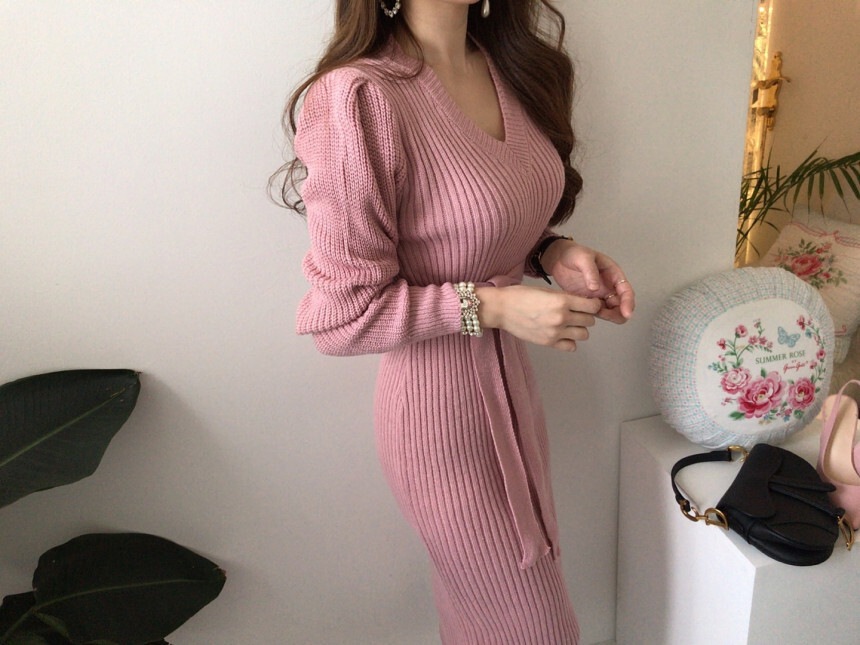 3色 ワンピース 長袖 秋冬 きれいめ ワンピドレス タイトスカート ニットスカート ひざ丈 ミモレ丈 萌袖 深 Vネック 襟なし スリム タイト 細身 マーメイド ウエストマーク ウエストリボン 色 3色 ワンピース 長袖 秋冬 きれいめ ワンピドレス タイトスカート ニットスカート ひざ丈 ミモレ丈 萌袖 深 Vネック 襟なし スリム タイト 細身 マーメイド ウエストマーク ウエストリボン 色